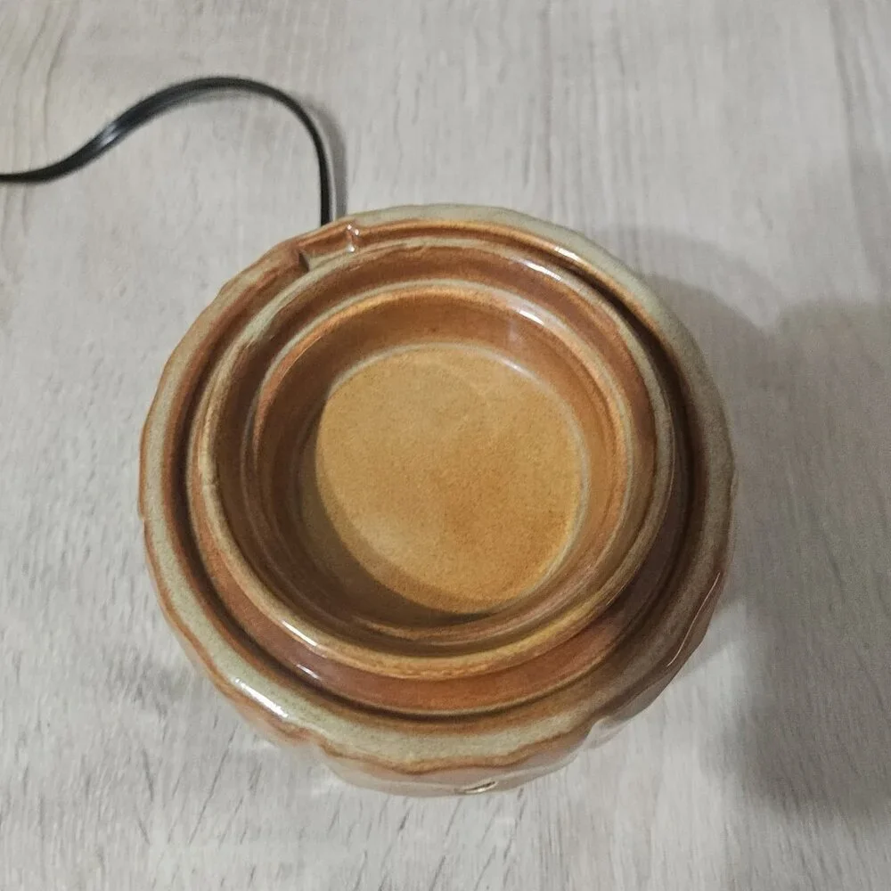 SCENTSY Pumpkin Mid-Size Warmer Fall Thanksgiving Autumn w/ Box Retired 2010